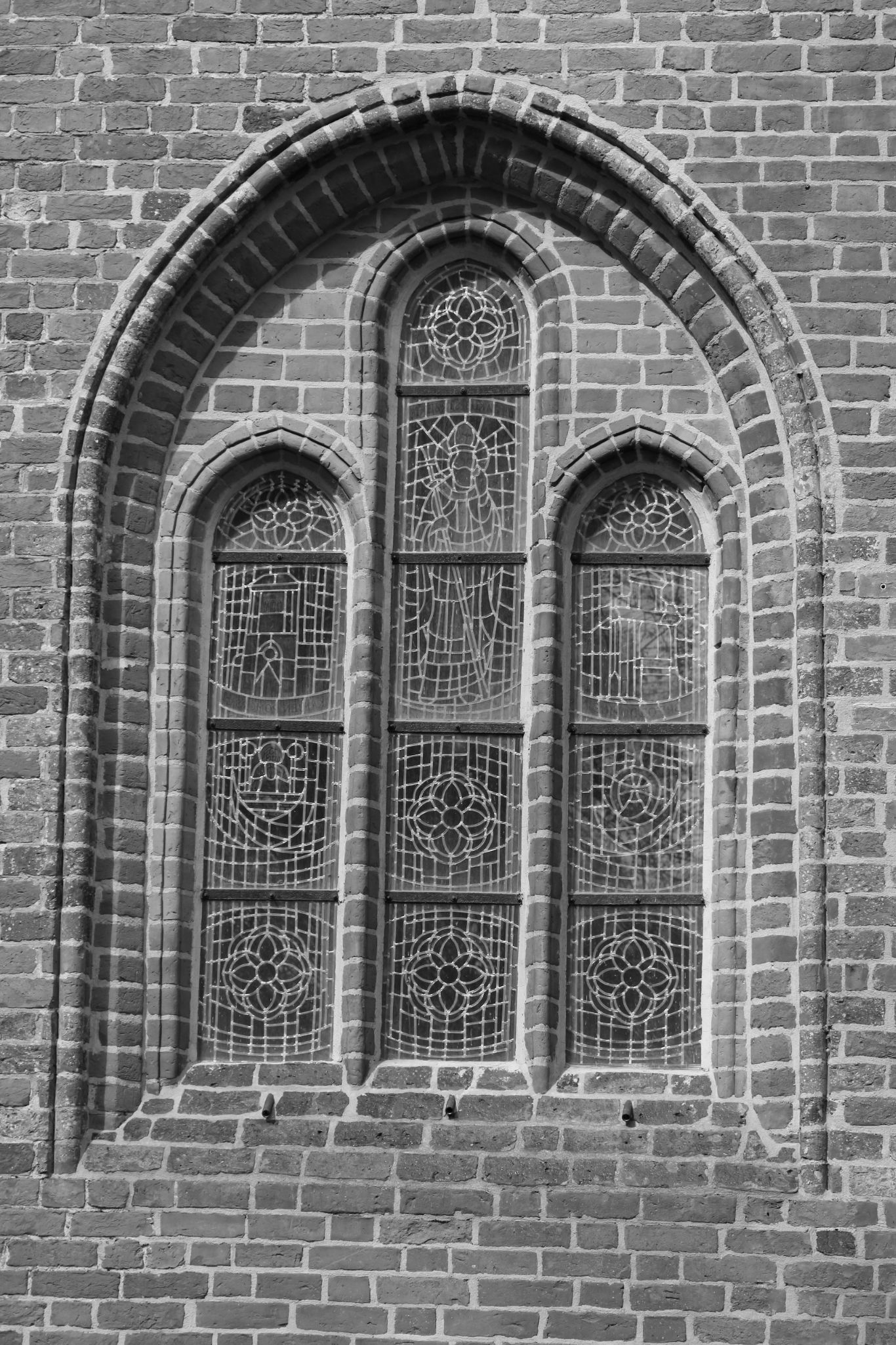 2024 04 13 1102 v2 bw out