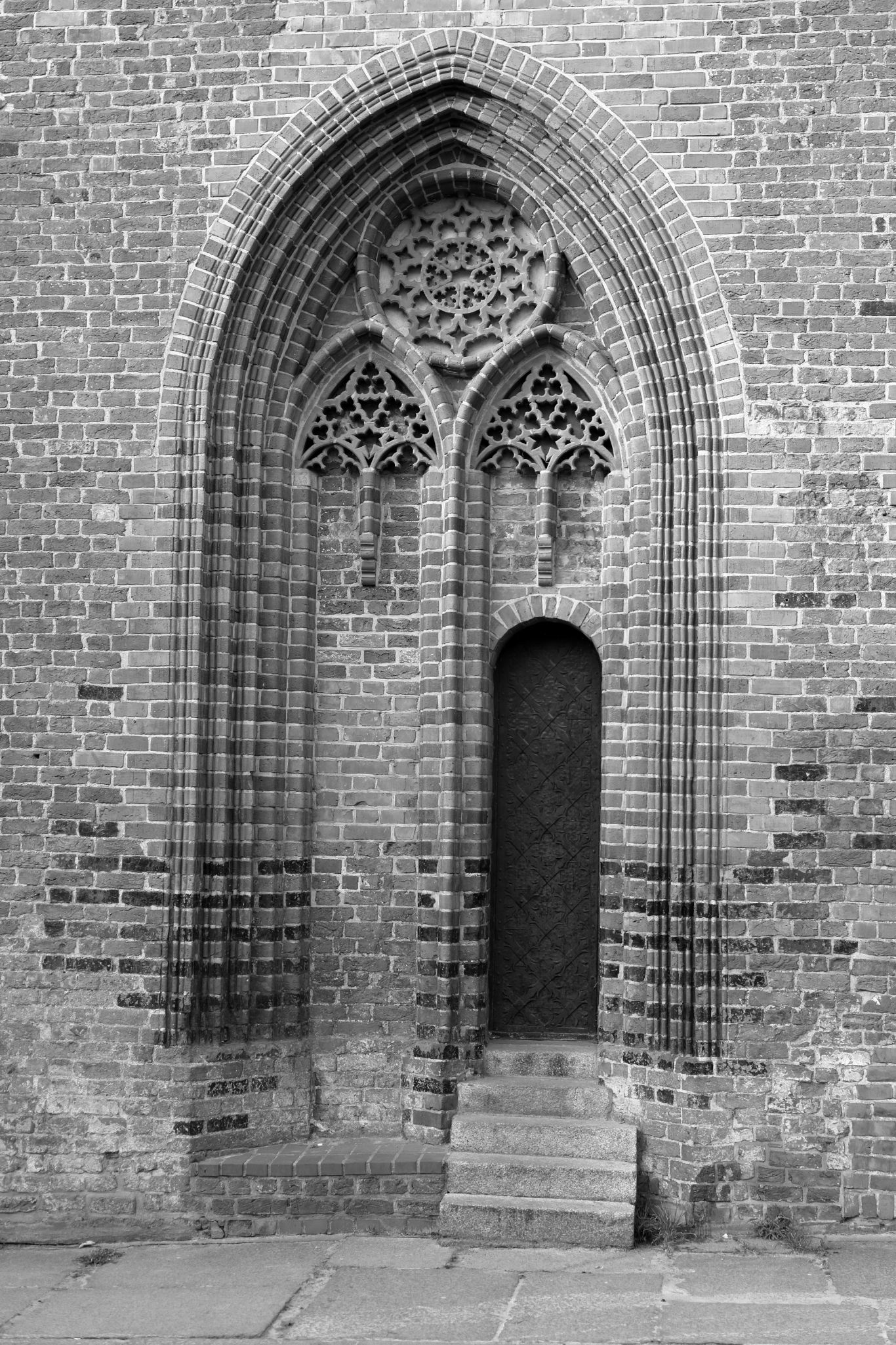 2024 04 01 0975 v2 bw out