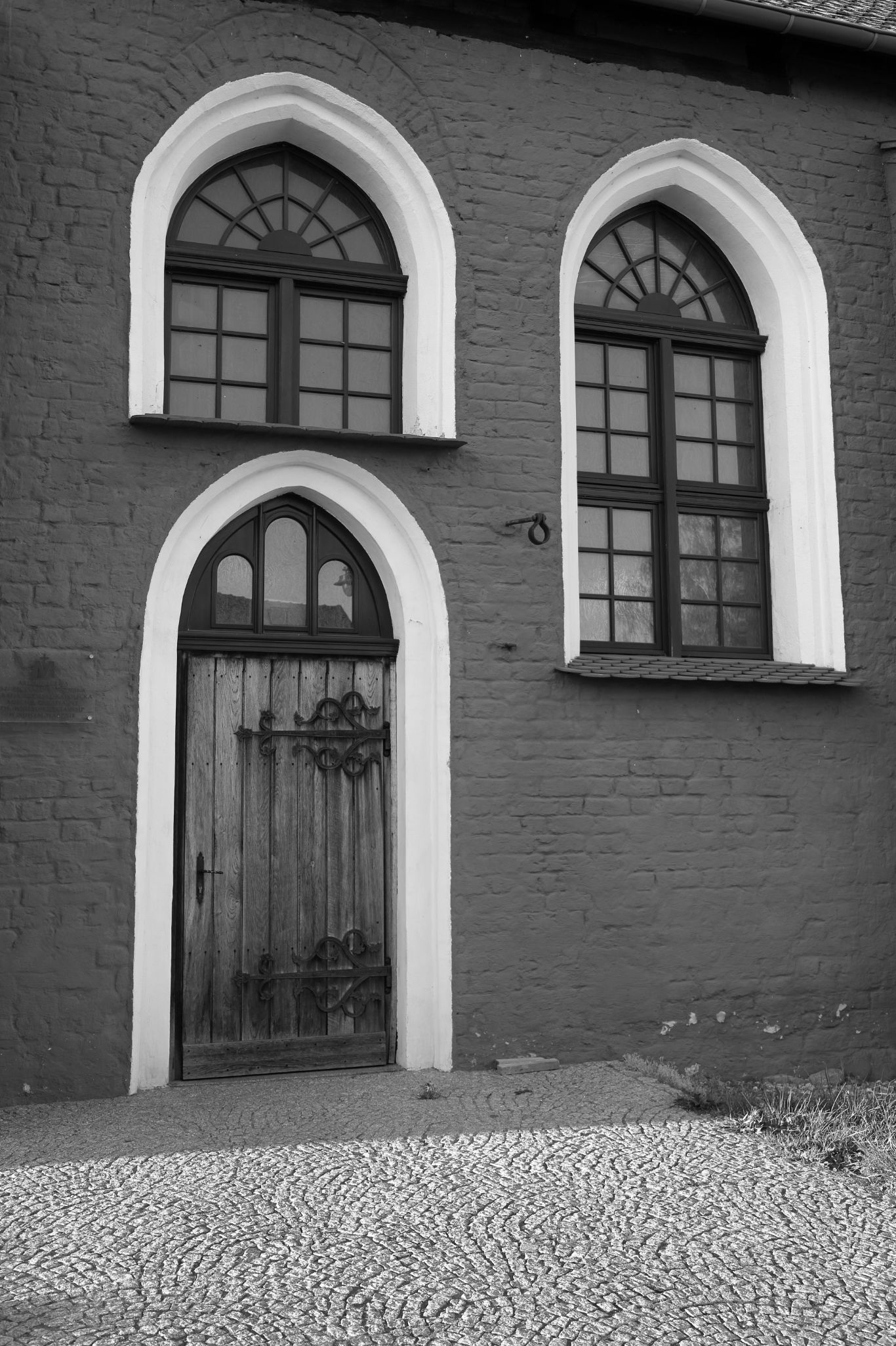 2024 04 14 1258 v2 bw out