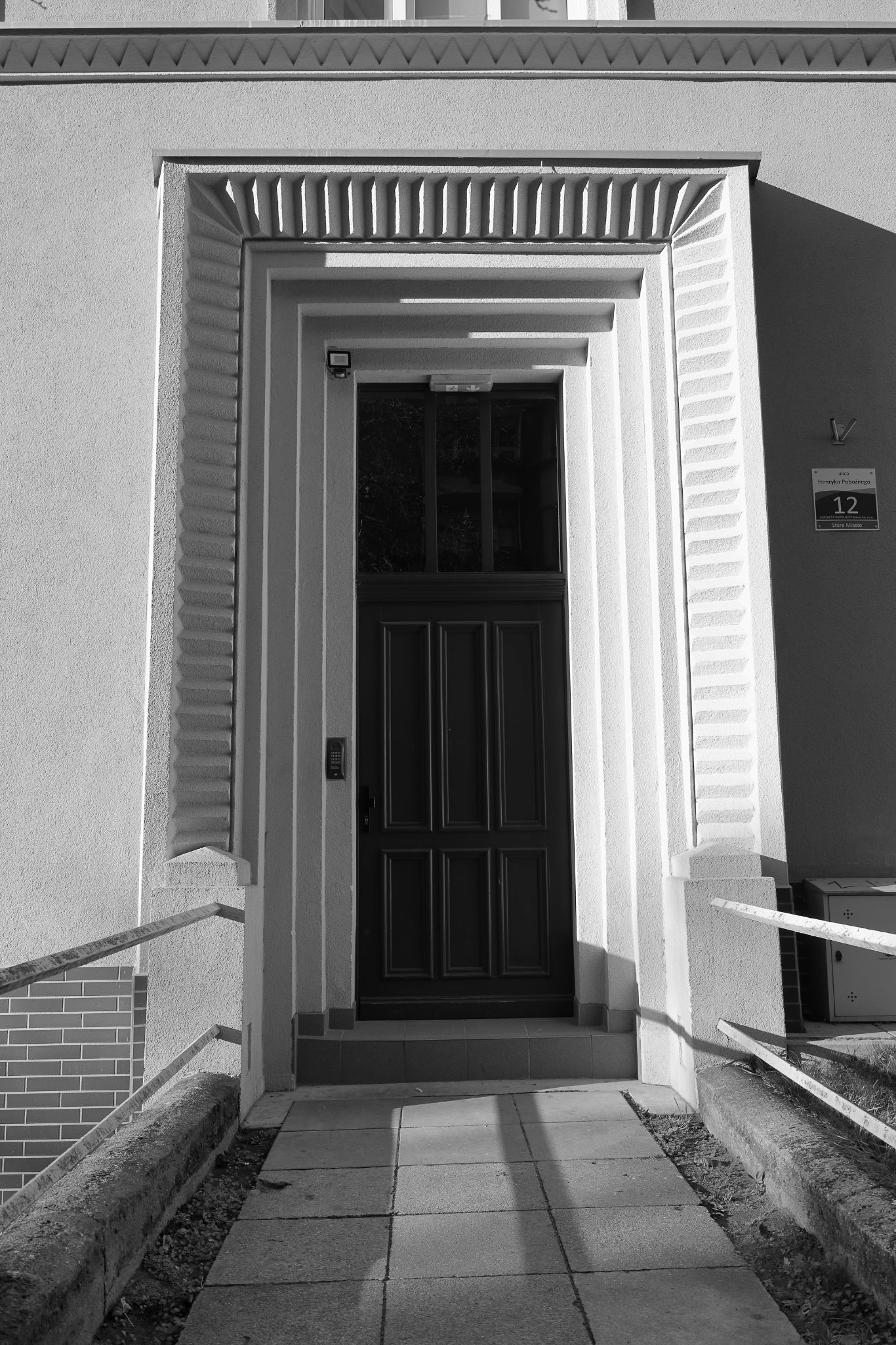 2024 11 30 5652 bw out